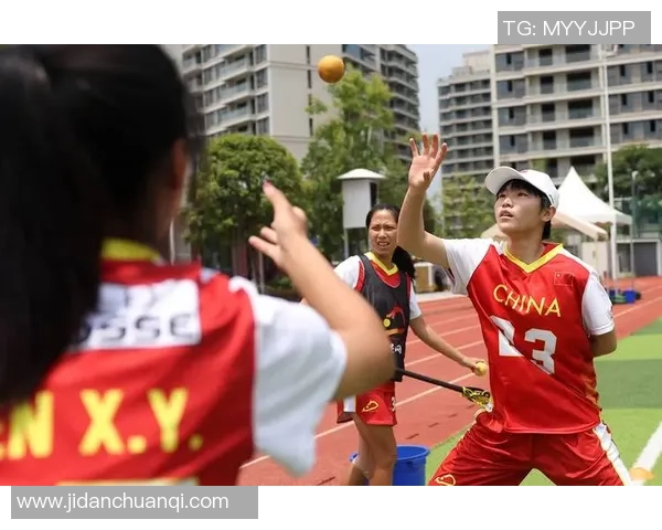 重庆网球队边路渗透战术解析与深度剖析网球竞技的魅力与挑战 重庆网球队边路渗透战术解析与深度剖析网球竞技的魅力与挑战