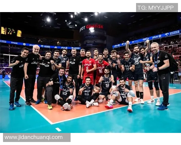 上海排球队以96分稳居锦标赛积分榜首位,领先优势明显 上海排球队以96分稳居锦标赛积分榜首位,领先优势明显